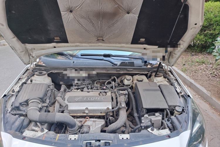 Used Buick Regal 2015 1.6T Leading Technology Model Engine Bay