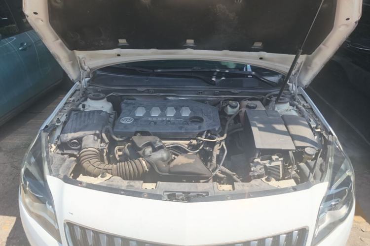 Used Buick Regal 2015 2.0L Leading Fashion Edition Engine Bay