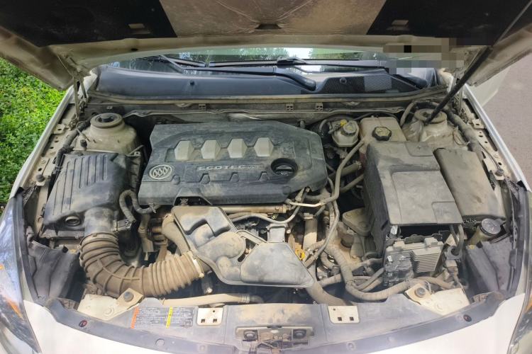 Used Buick Regal 2015 2.0L Leading Fashion Edition Engine Bay