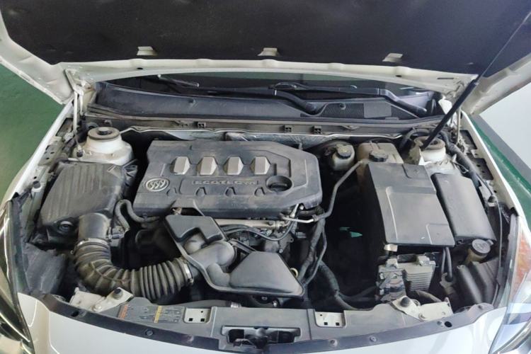 Used Buick Regal 2015 2.0L Leading Fashion Edition Engine Bay