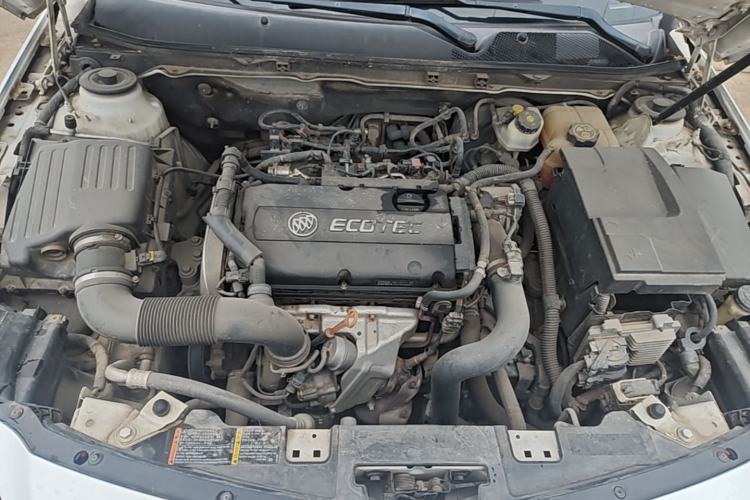 Used Buick Regal 2015 1.6T Leading Technology Model Engine Bay