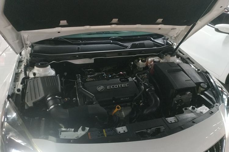 Used Buick Regal 2015 1.6T Leading Technology Model Engine Bay