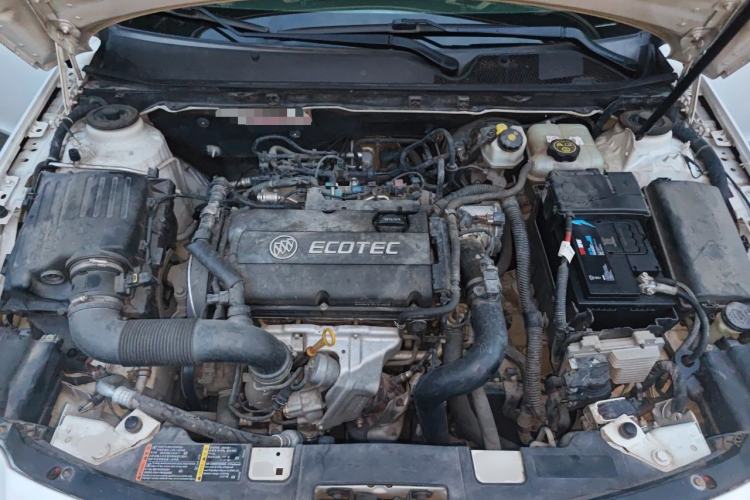 Used Buick Regal 2015 1.6T Elite Tech Model Engine Bay