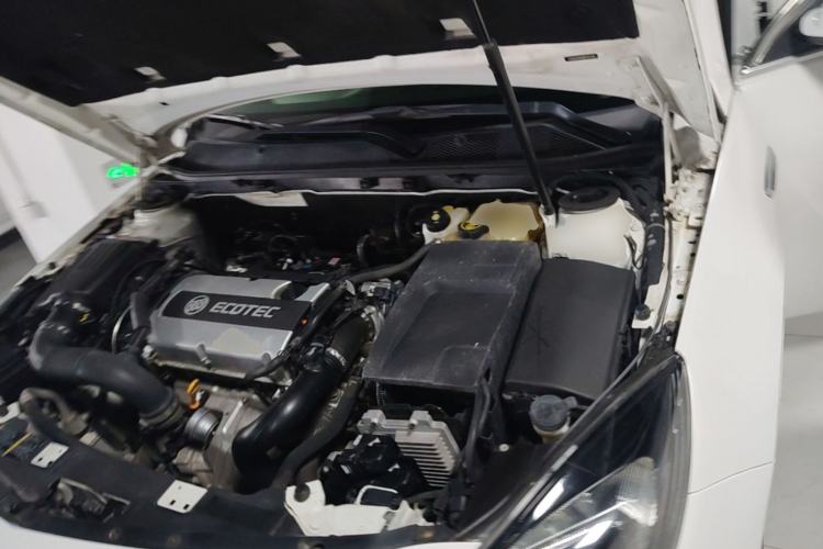Used Buick Regal 2015 1.6T Elite Tech Model Engine Bay