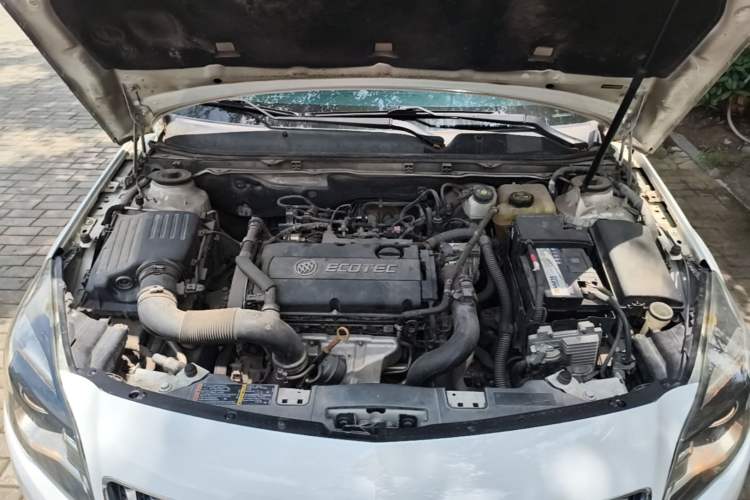 Used Buick Regal 2015 1.6T Elite Tech Model Engine Bay