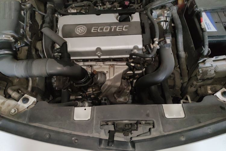 Used Buick Regal 2015 1.6T Elite Tech Model Engine Bay