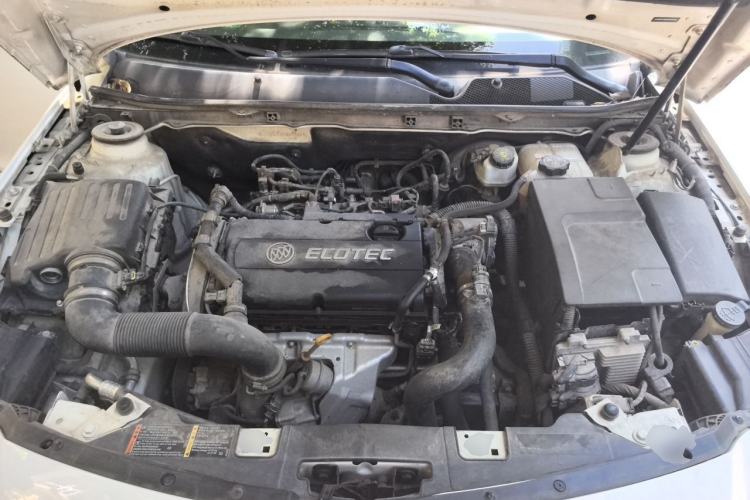 Used Buick Regal 2015 1.6T Leading Technology Model Engine Bay