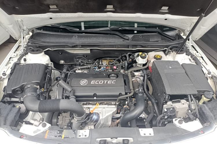 Used Buick Regal 2015 1.6T Leading Technology Model Engine Bay