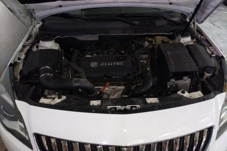 Used Buick Regal 2015 1.6T Elite Tech Model Engine Bay