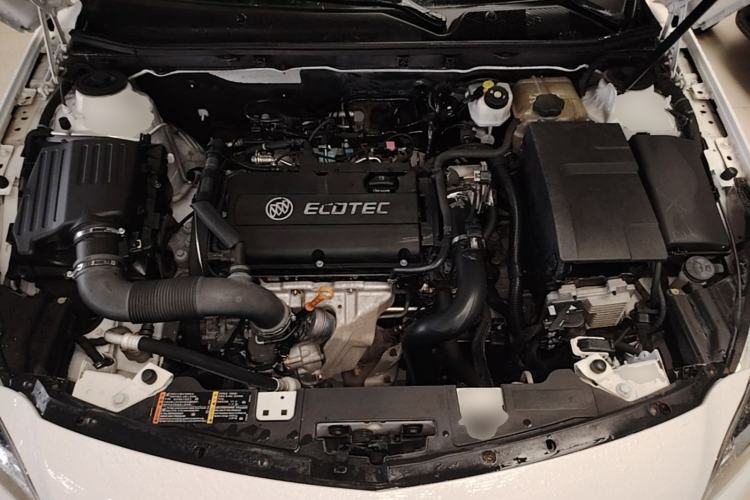 Used Buick Regal 2015 1.6T Leading Technology Model Engine Bay