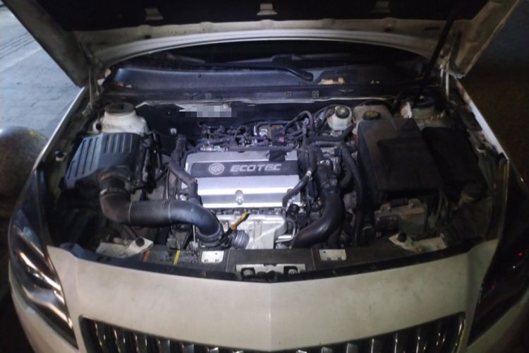 Used Buick Regal 2015 1.6T Leading Technology Model Engine Bay