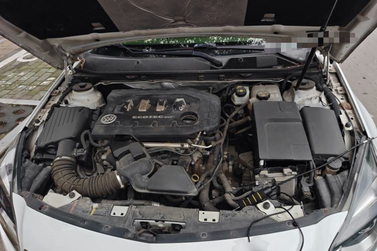 Used Buick Regal 2015 2.0L Leading Fashion Edition Engine Bay