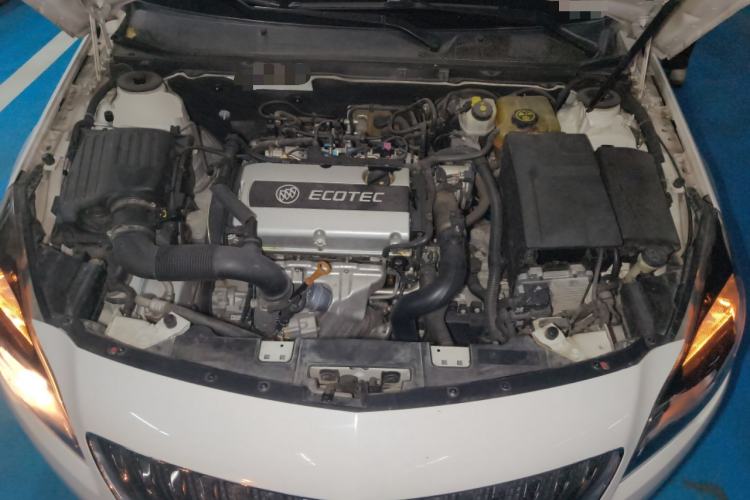 Used Buick Regal 2015 1.6T Leading Technology Model Engine Bay