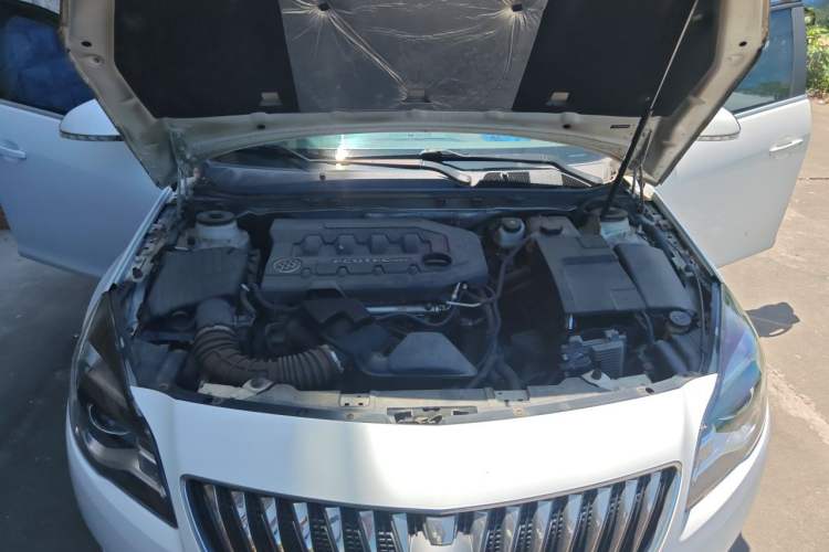 Used Buick Regal 2015 2.0L Leading Fashion Edition Engine Bay
