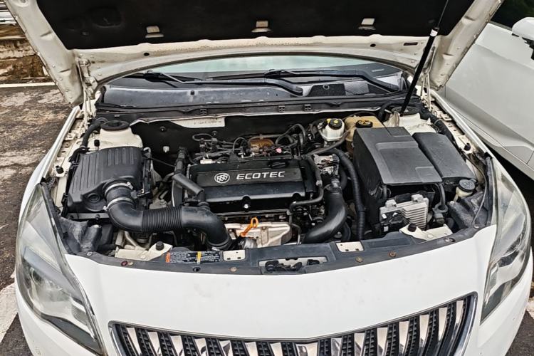 Used Buick Regal 2015 1.6T Elite Tech Model Engine Bay