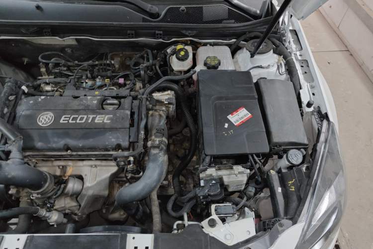 Used Buick Regal 2015 1.6T Leading Technology Model Engine Bay Left