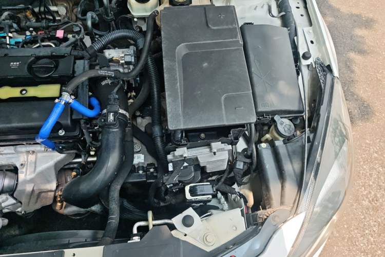 Used Buick Regal 2015 1.6T Leading Technology Model Engine Bay Left