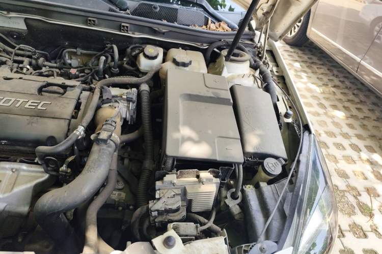 Used Buick Regal 2015 1.6T Leading Technology Model Engine Bay Left