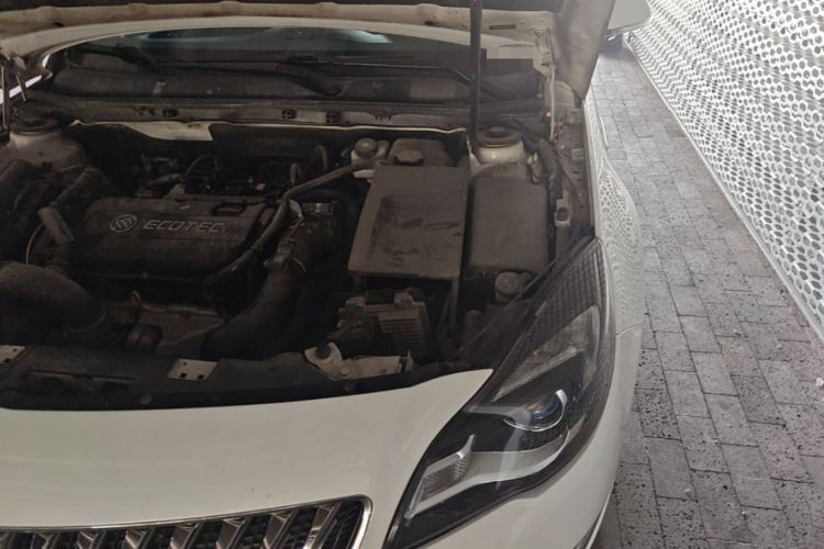 Used Buick Regal 2015 1.6T Elite Tech Model Engine Bay Left