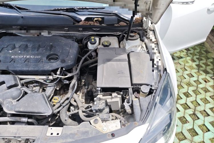 Used Buick Regal 2015 2.0L Leading Fashion Edition Engine Bay Left