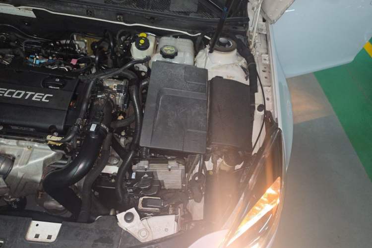 Used Buick Regal 2015 1.6T Leading Technology Model Engine Bay Left