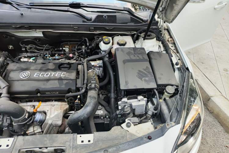Used Buick Regal 2015 1.6T Leading Technology Model Engine Bay Left