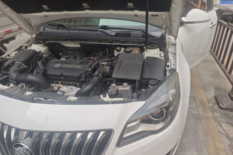 Used Buick Regal 2015 1.6T Leading Technology Model Engine Bay Left