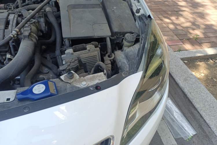 Used Buick Regal 2015 1.6T Elite Tech Model Engine Bay Left