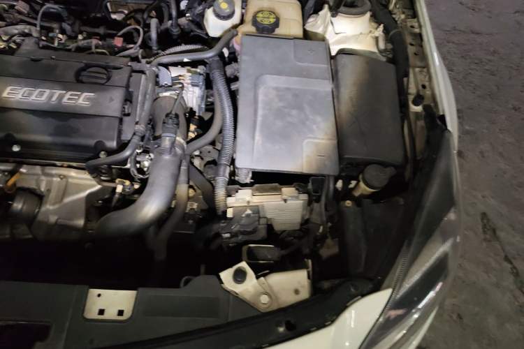 Used Buick Regal 2015 1.6T Fashion Tech Model Engine Bay Left