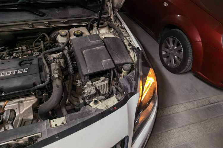 Used Buick Regal 2015 1.6T Elite Tech Model Engine Bay Left