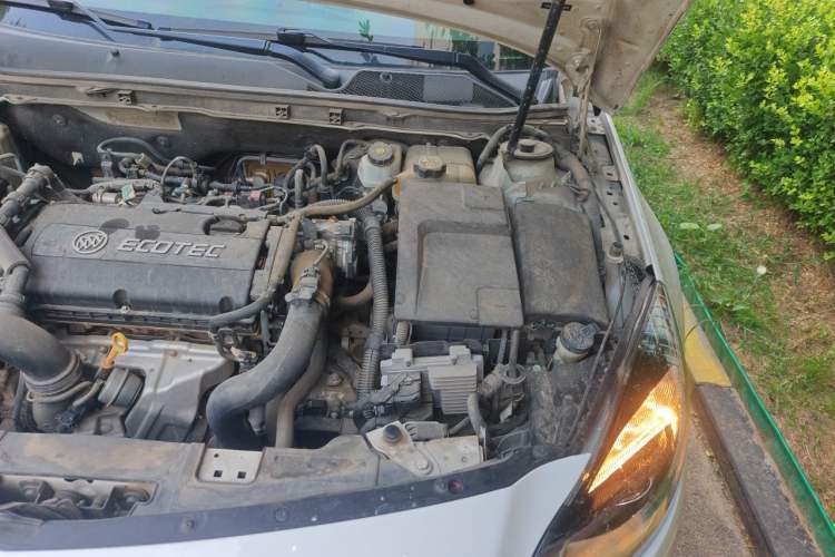 Used Buick Regal 2015 1.6T Leading Technology Model Engine Bay Left