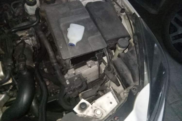 Used Buick Regal 2015 1.6T Elite Tech Model Engine Bay Left
