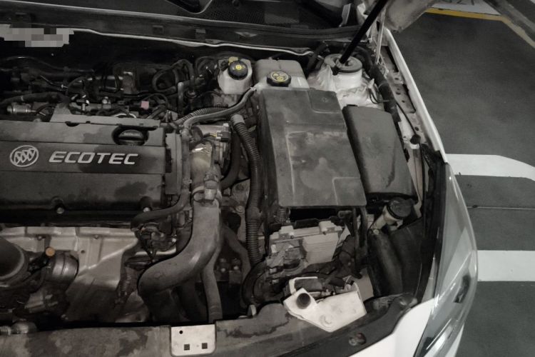 Used Buick Regal 2015 1.6T Elite Tech Model Engine Bay Left