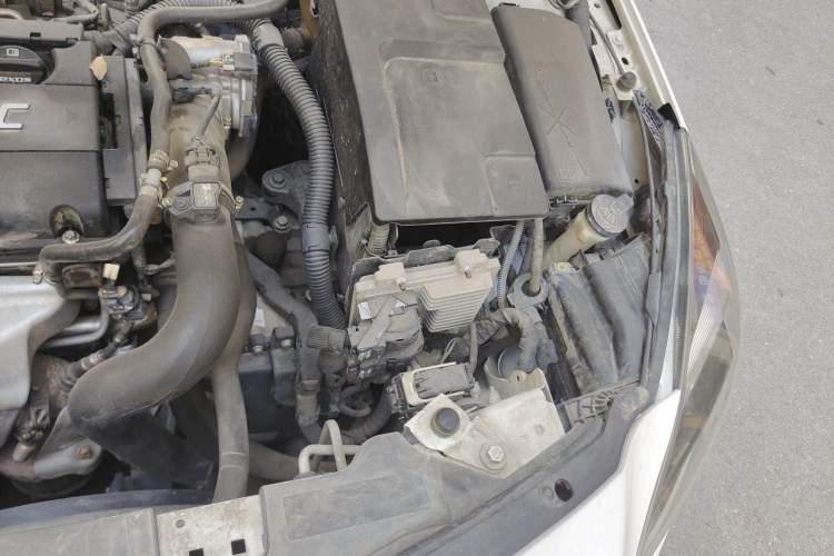 Used Buick Regal 2015 1.6T Elite Tech Model Engine Bay Left