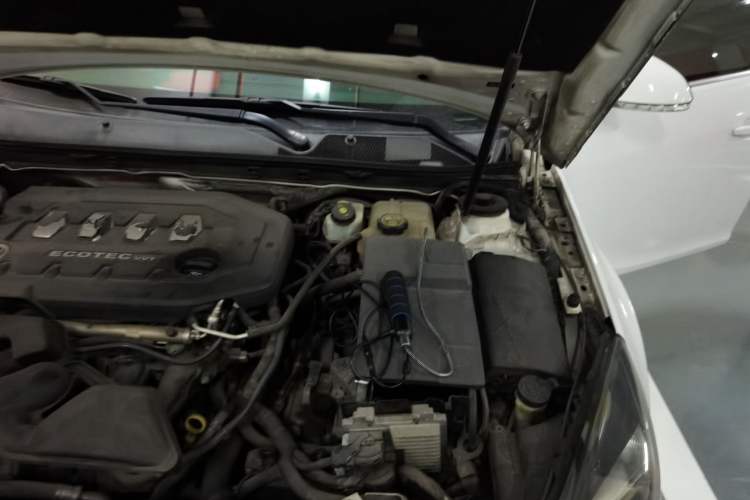 Used Buick Regal 2015 2.0L Leading Fashion Edition Engine Bay Left