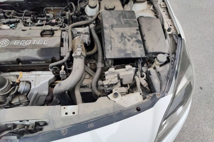 Used Buick Regal 2015 1.6T Elite Tech Model Engine Bay Left