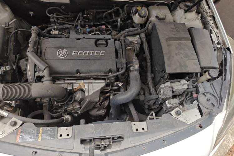 Used Buick Regal 2015 1.6T Elite Tech Model Engine Bay Left