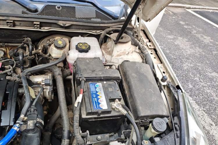 Used Buick Regal 2015 1.6T Elite Tech Model Engine Bay Left