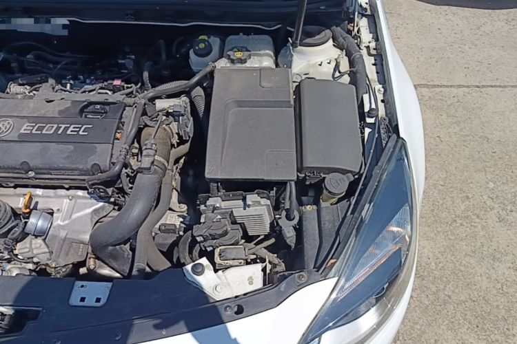 Used Buick Regal 2015 1.6T Elite Tech Model Engine Bay Left