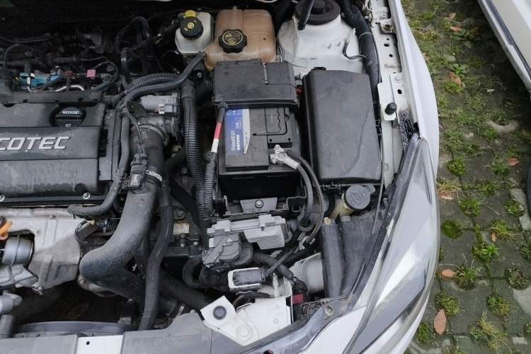 Used Buick Regal 2015 1.6T Leading Technology Model Engine Bay Left