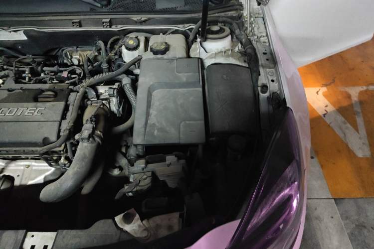 Used Buick Regal 2015 1.6T Elite Tech Model Engine Bay Left