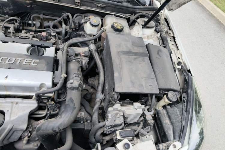Used Buick Regal 2015 1.6T Leading Technology Model Engine Bay Left