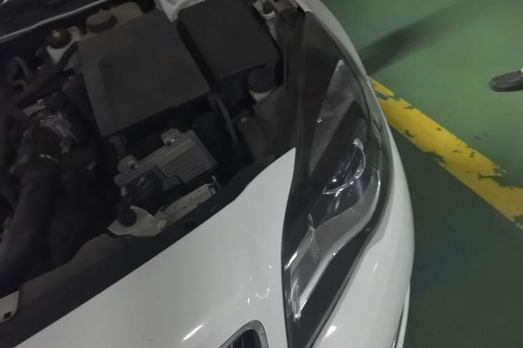 Used Buick Regal 2015 1.6T Leading Technology Model Engine Bay Left