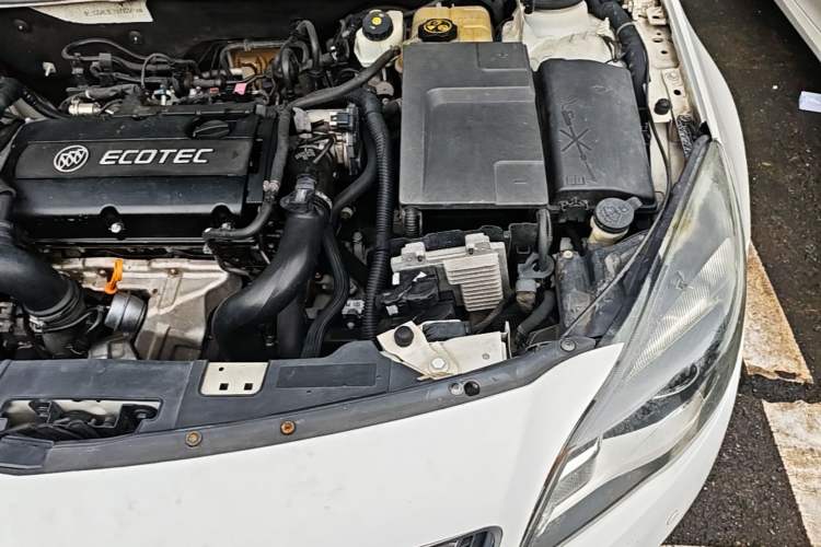 Used Buick Regal 2015 1.6T Elite Tech Model Engine Bay Left