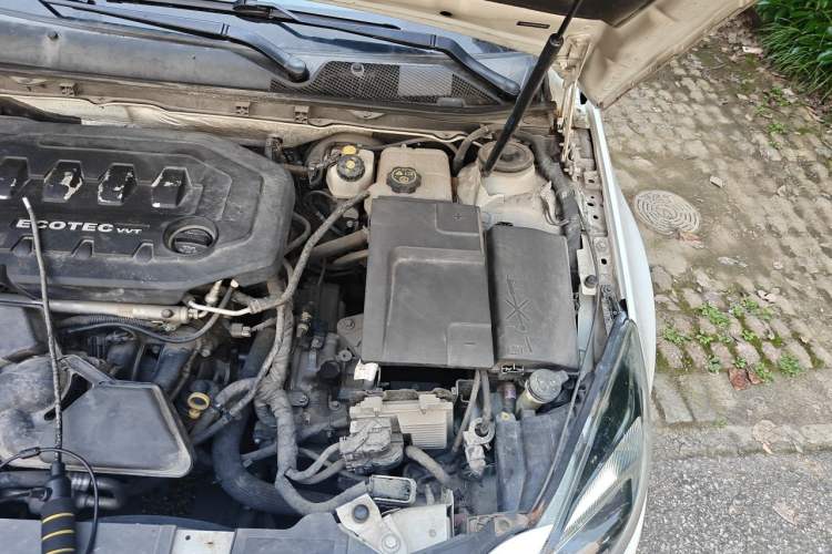 Used Buick Regal 2015 2.0L Leading Fashion Edition Engine Bay Left