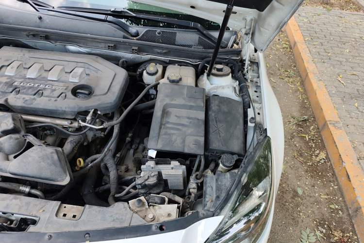Used Buick Regal 2015 2.0L Leading Fashion Edition Engine Bay Left