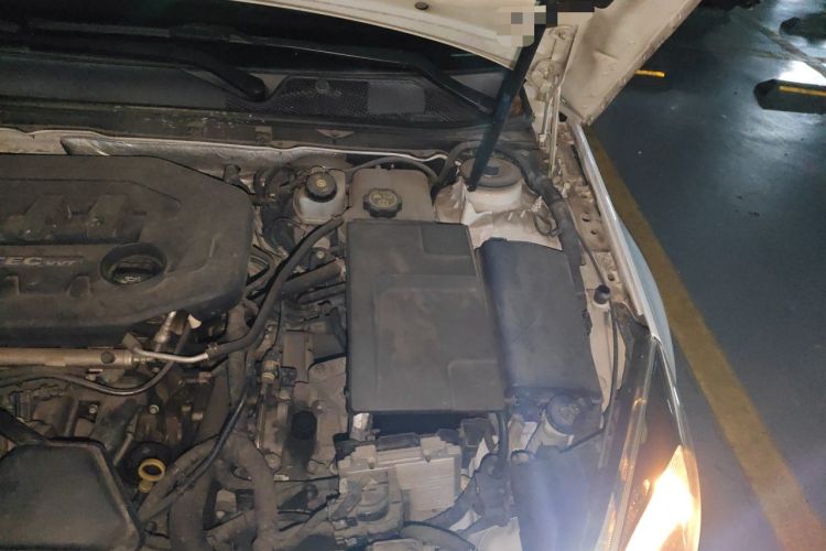 Used Buick Regal 2015 2.0L Leading Fashion Edition Engine Bay Left