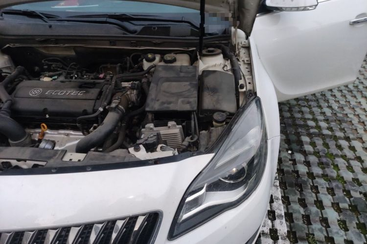 Used Buick Regal 2015 1.6T Elite Tech Model Engine Bay Left