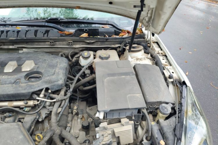 Used Buick Regal 2015 2.0L Leading Fashion Edition Engine Bay Left