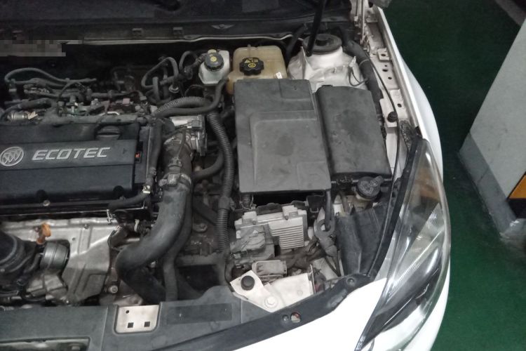 Used Buick Regal 2015 1.6T Elite Tech Model Engine Bay Left